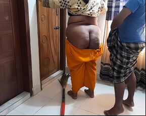 (Priya Chatterjee) Sasurji Ne Apne Bete Ki Patni Ke Sath Kia Kand - Jabardasti Anal Fucked when she was sweeping